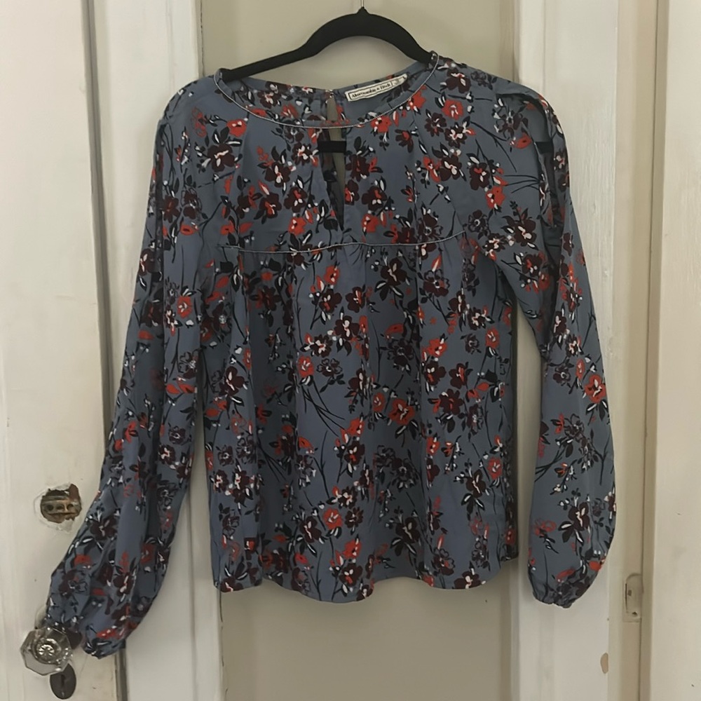 Abercrombie cold shoulder long sleeve top size small